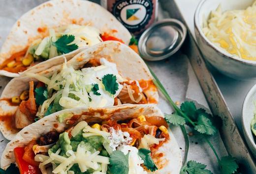 Wraps with pulled jackfruit